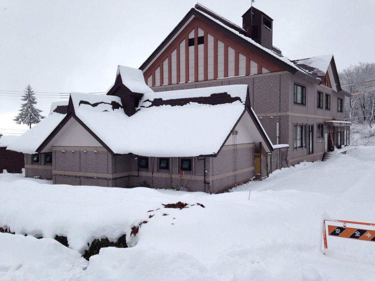 Refre Hotel Myoko Bagian luar foto