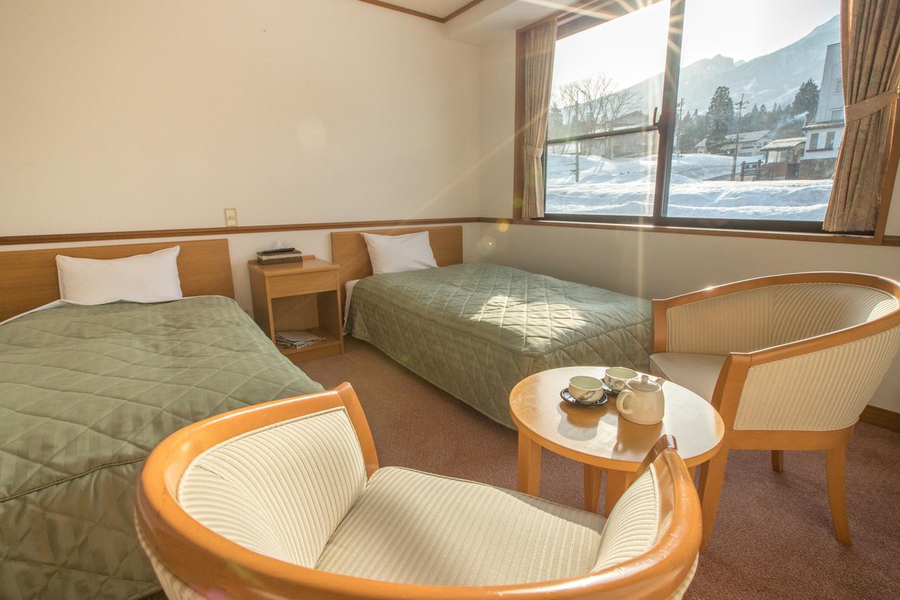 Refre Hotel Myoko Bagian luar foto